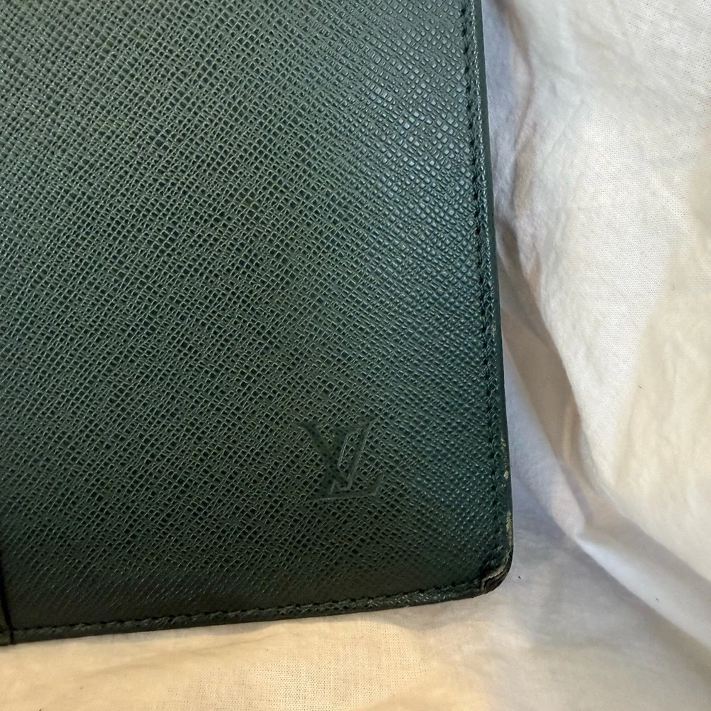 Auth Louis Vuitton Taiga Leather BriefcaseGreen Vintage 1977 Made in France